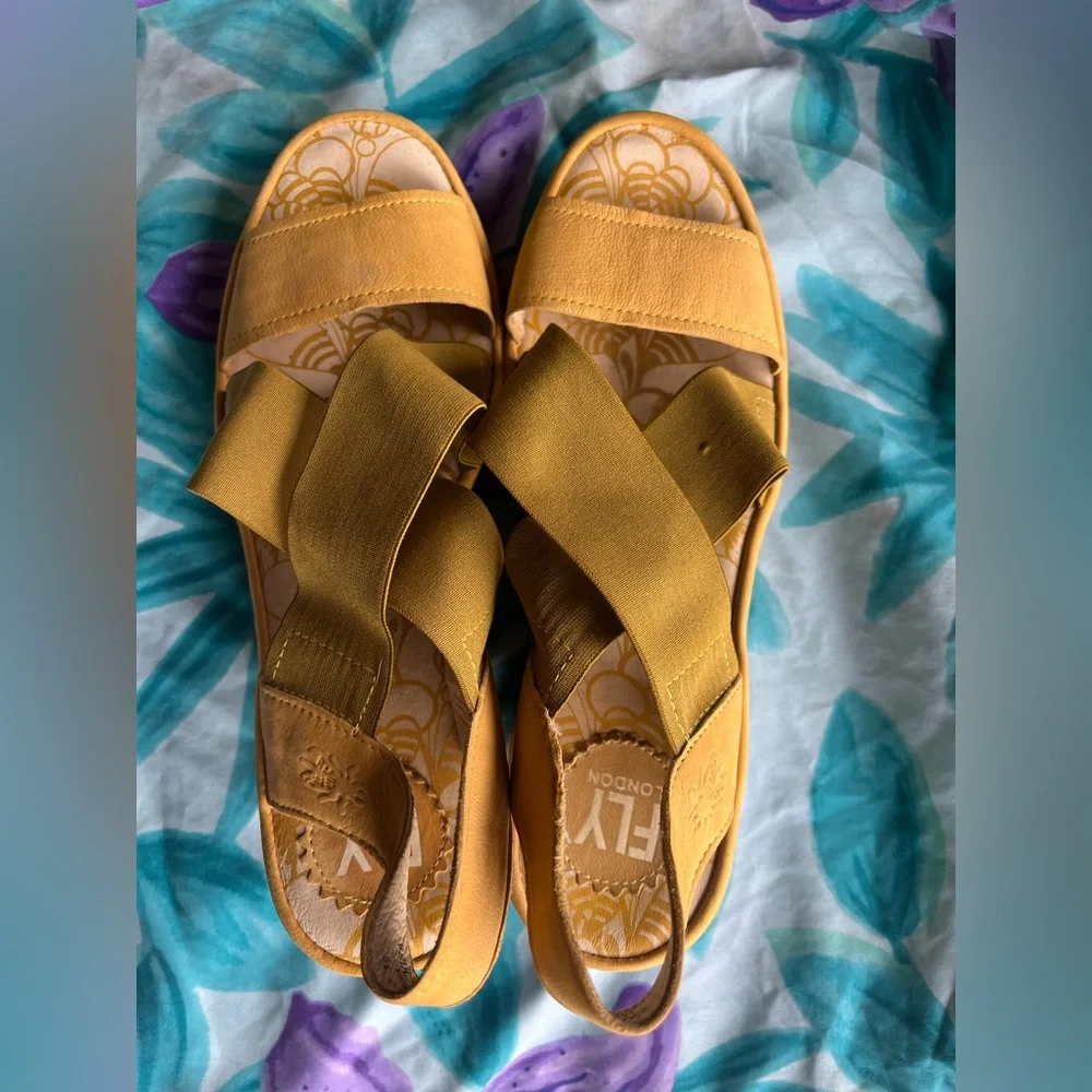Fly London sling back platform wedge shoes size 39, 8-8.5